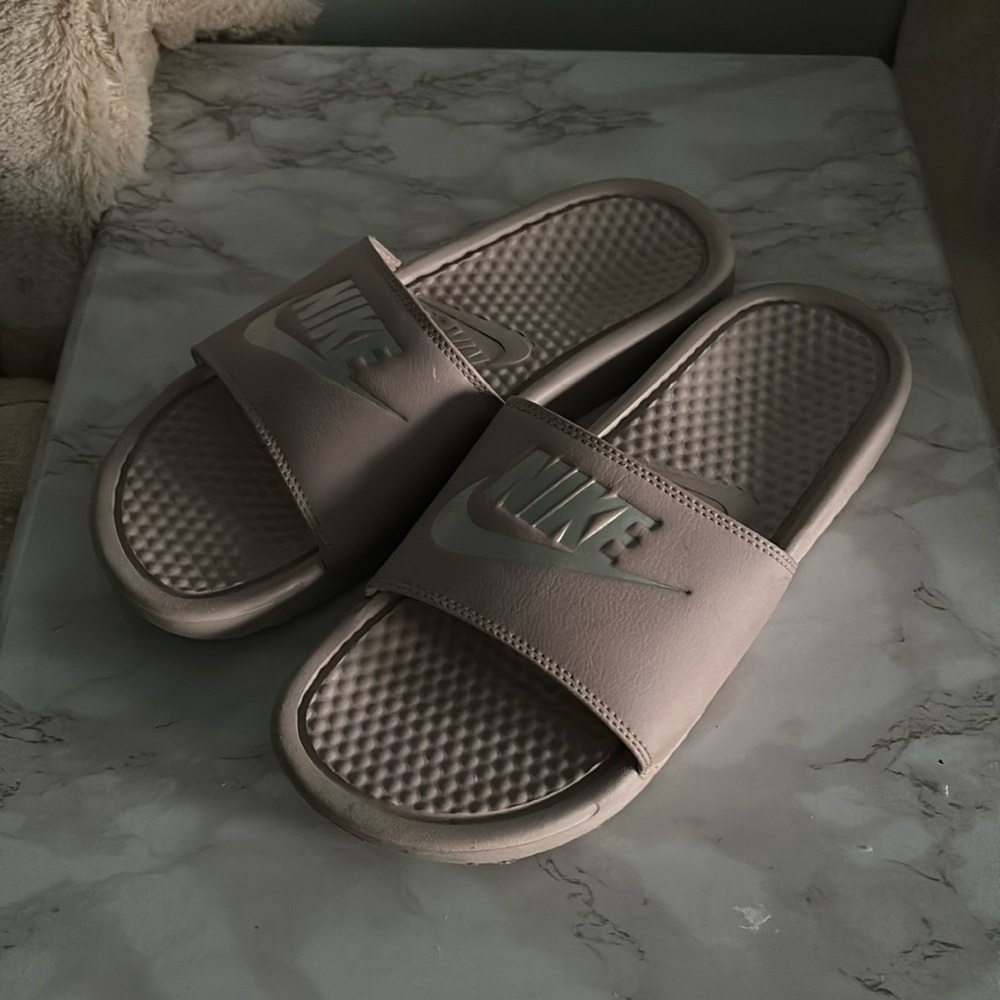 nike slides